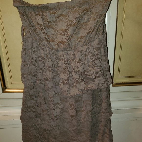 Strapless lace (mid thigh) dress - Picture 2 of 7